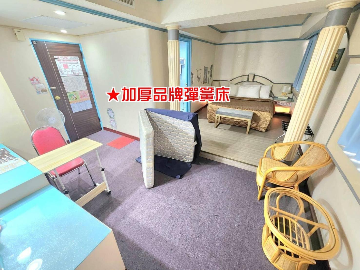 Hua Ku Hotel Тайнань Экстерьер фото