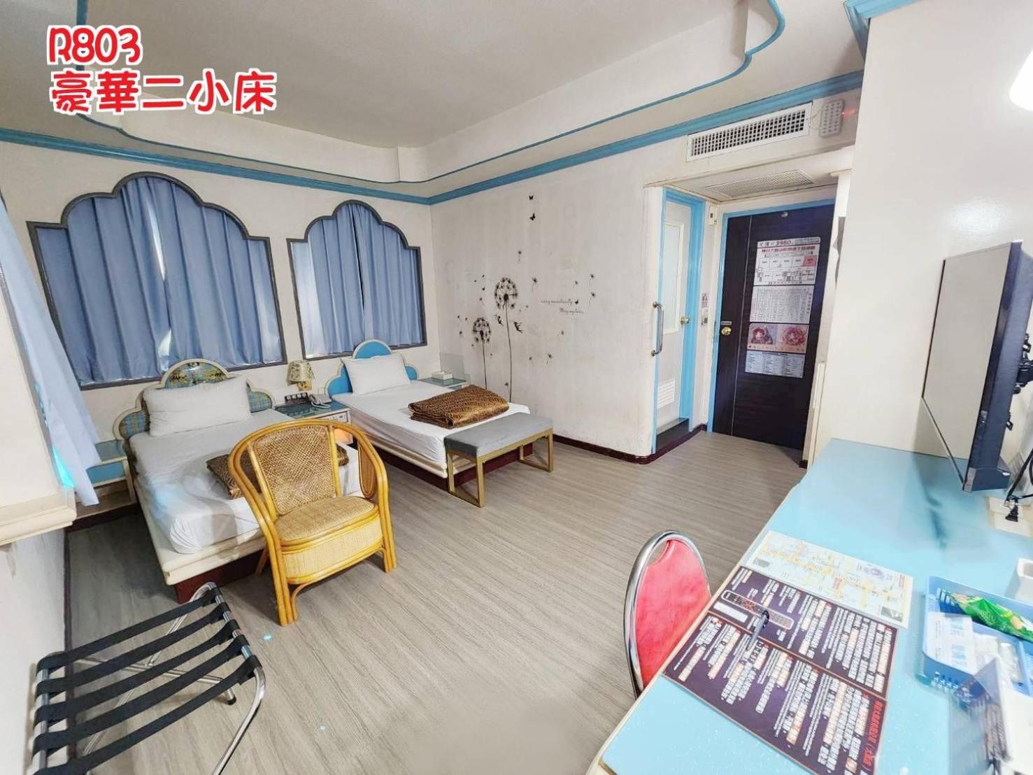 Hua Ku Hotel Тайнань Экстерьер фото
